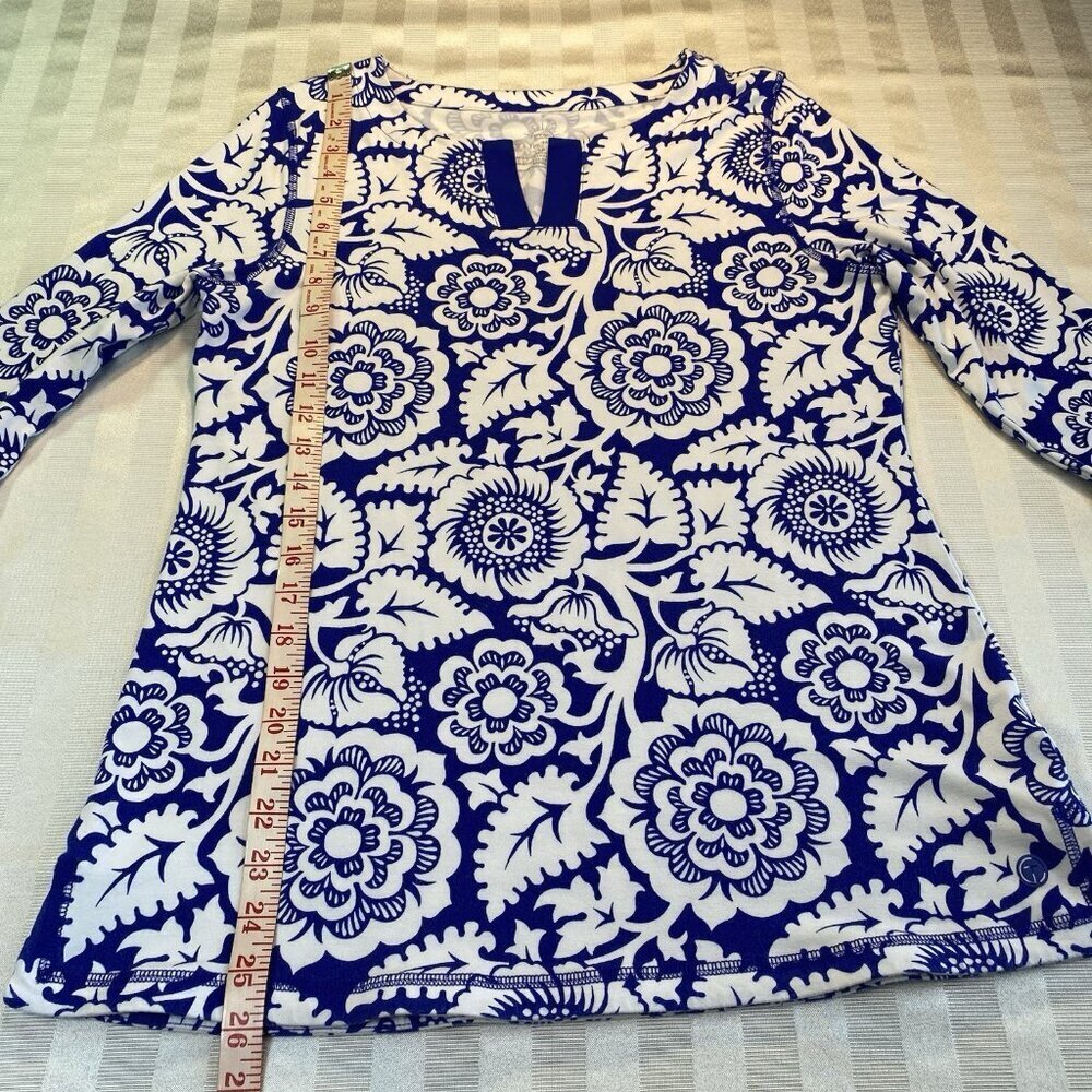 T By TALBOTS Blue Floral UPF 50+ Sun Protection Stretch Knit Top Large PETITE - Picture 11 of 14